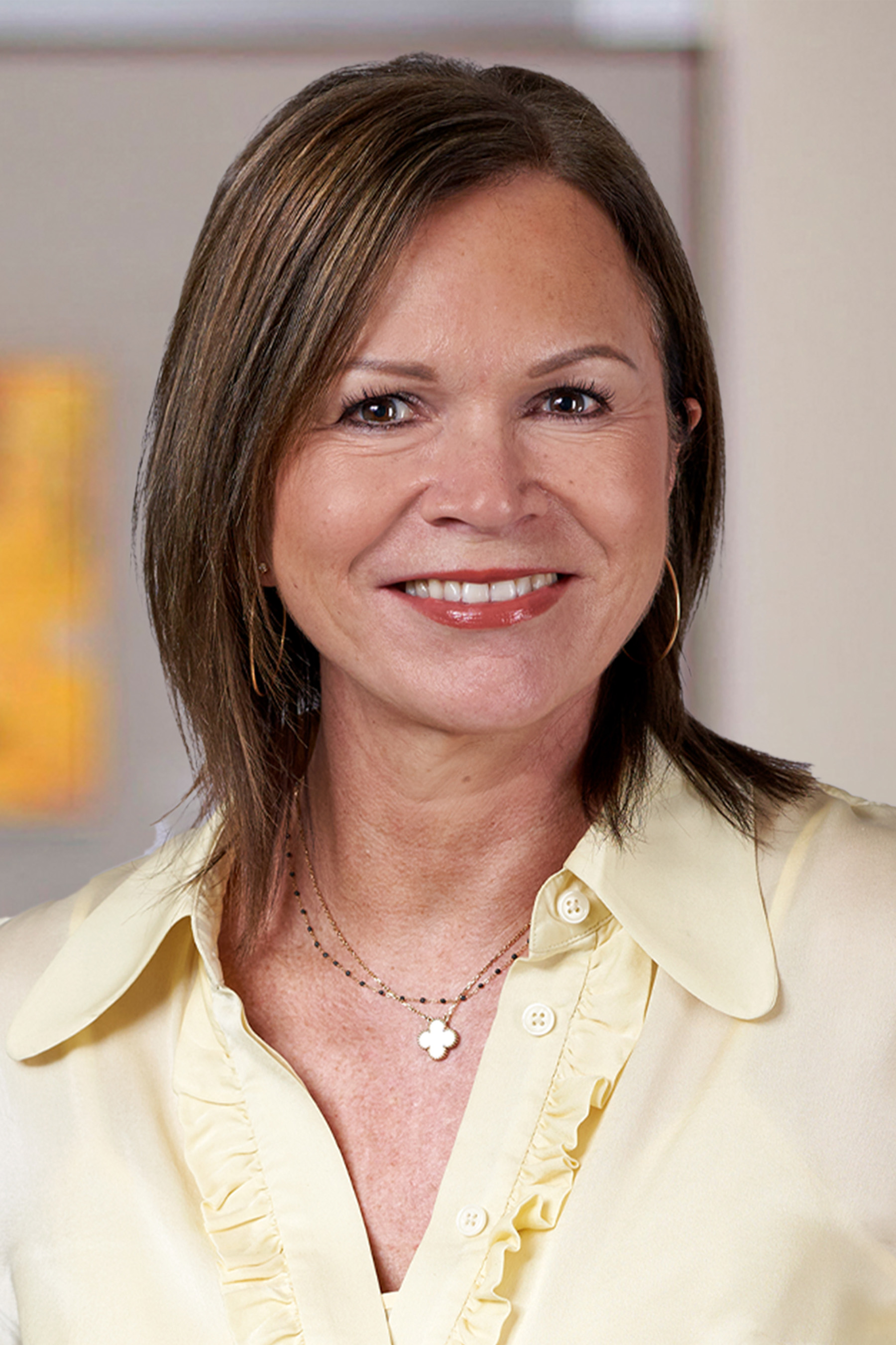 Photograph of Lisa Mayhew